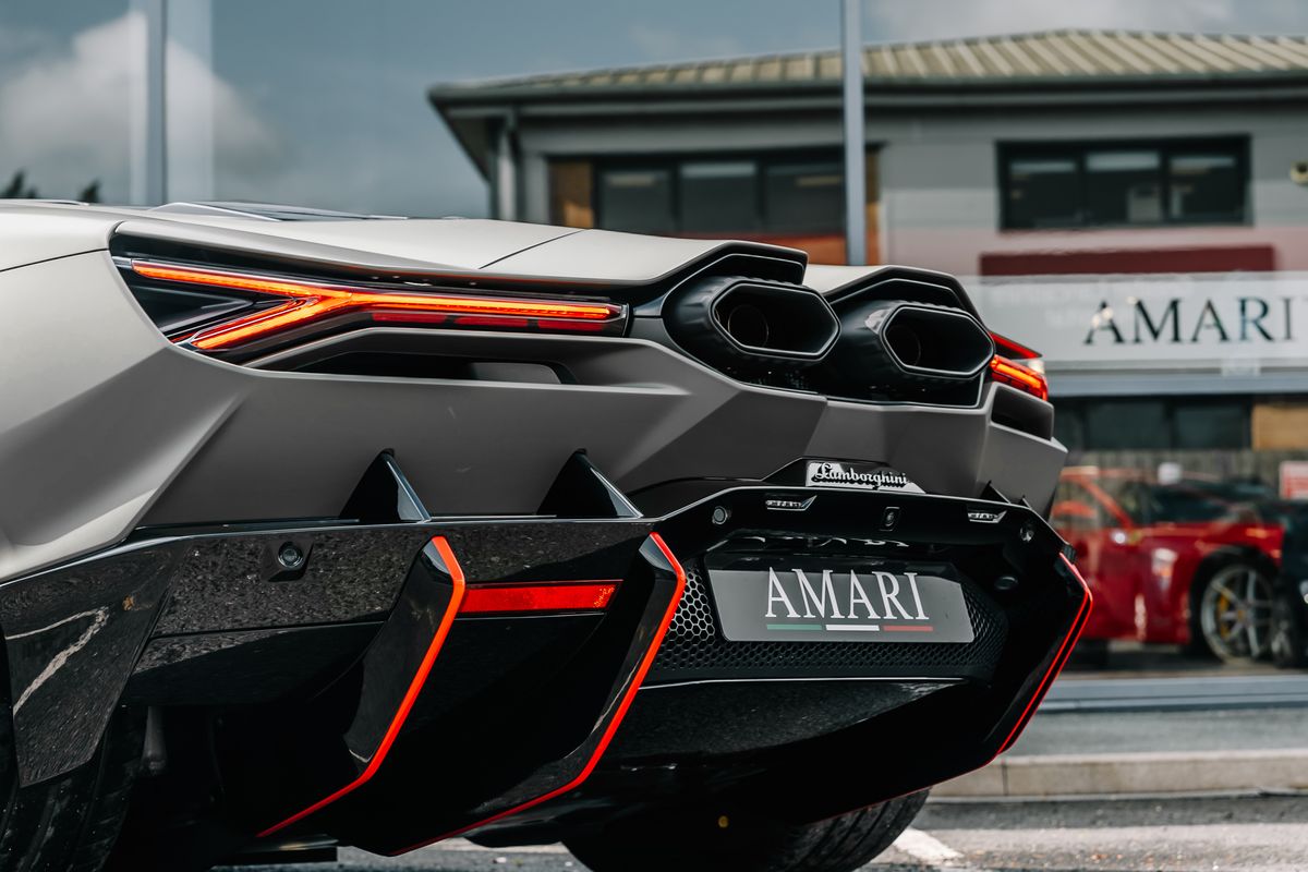 Lamborghini Revuelto