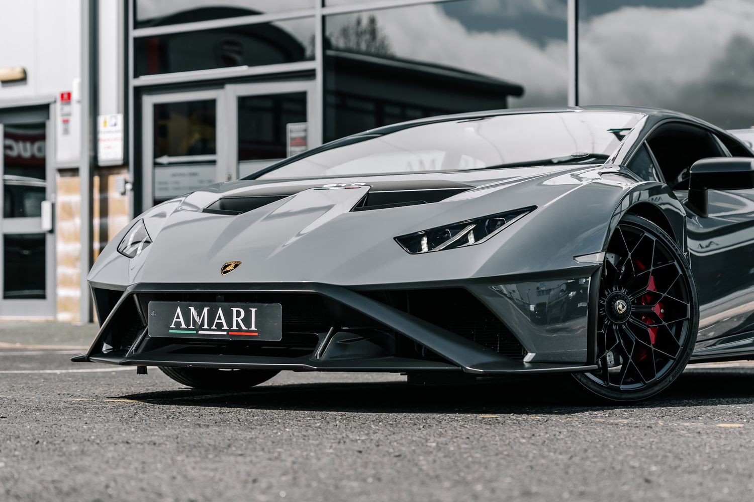 Lamborghini Huracan STO