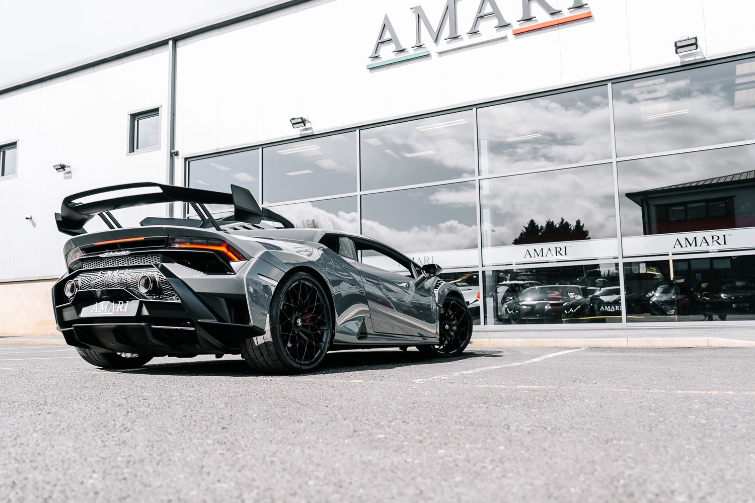 Lamborghini Huracan STO