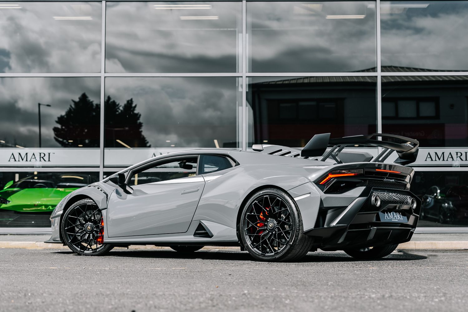 Lamborghini Huracan STO