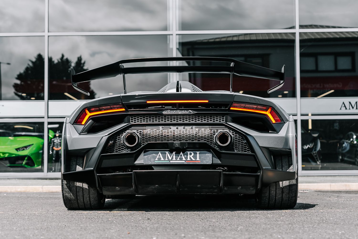 Lamborghini Huracan STO
