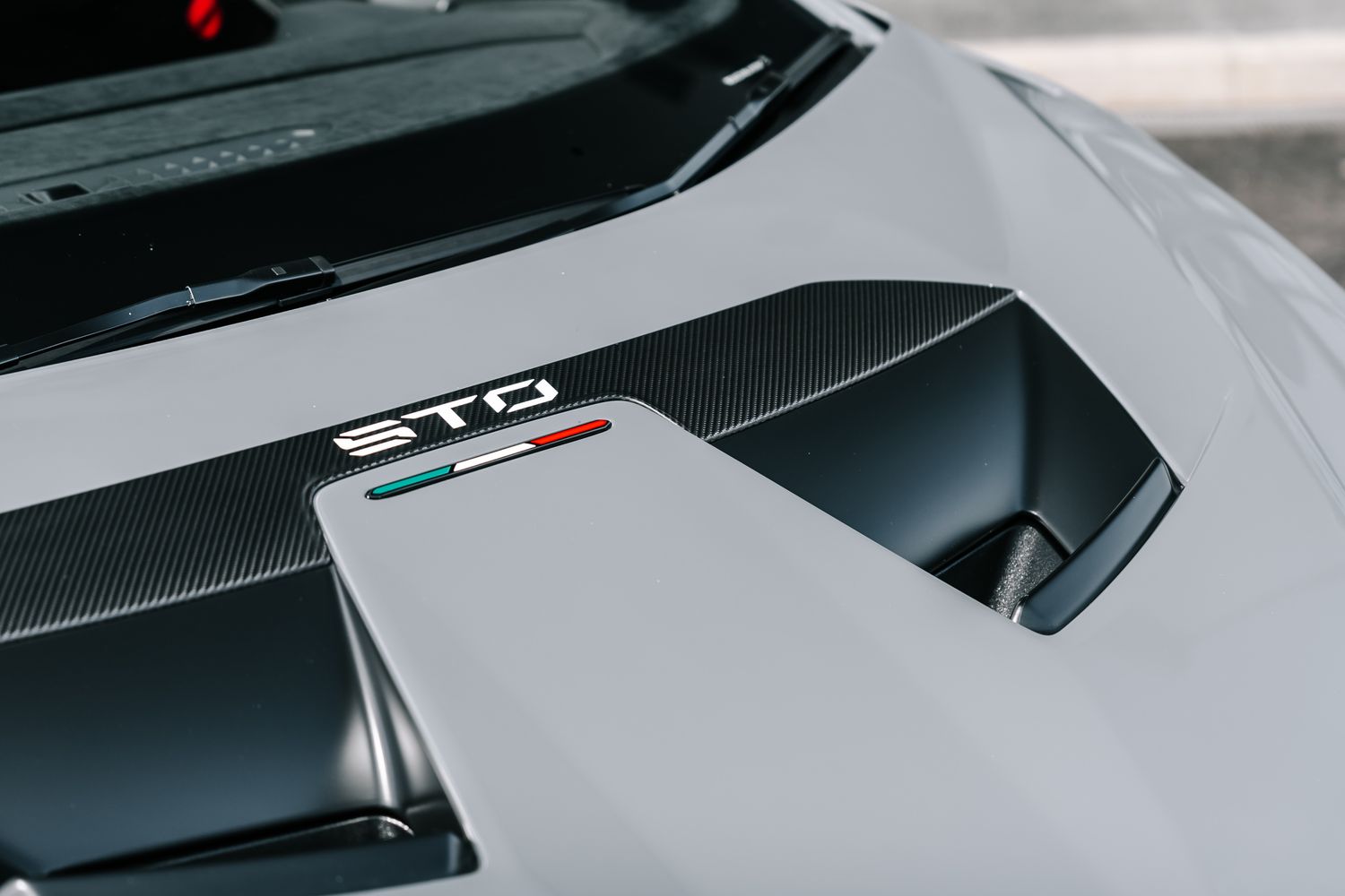 Lamborghini Huracan STO