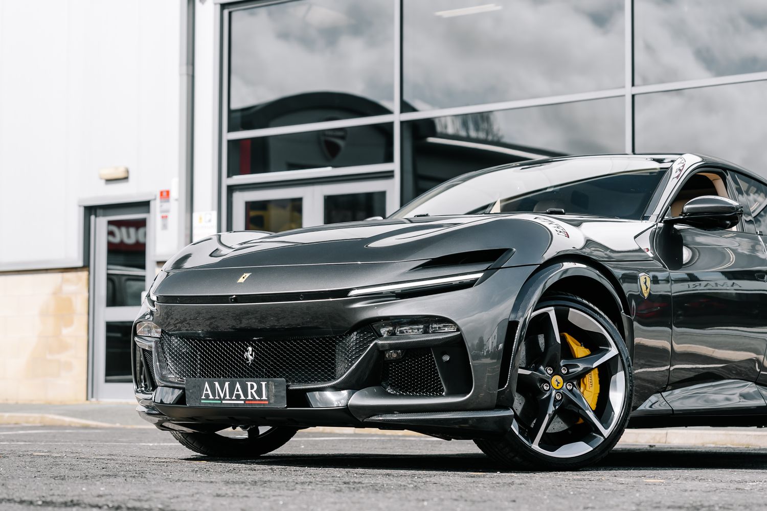 Ferrari Purosangue 6.5 V12