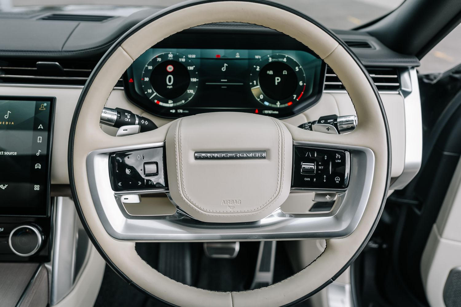 Land Rover Range Rover First Edition 4.4 P530 V8