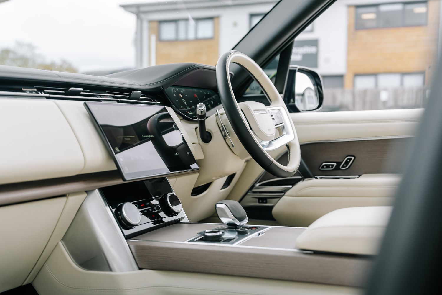 Land Rover Range Rover First Edition 4.4 P530 V8