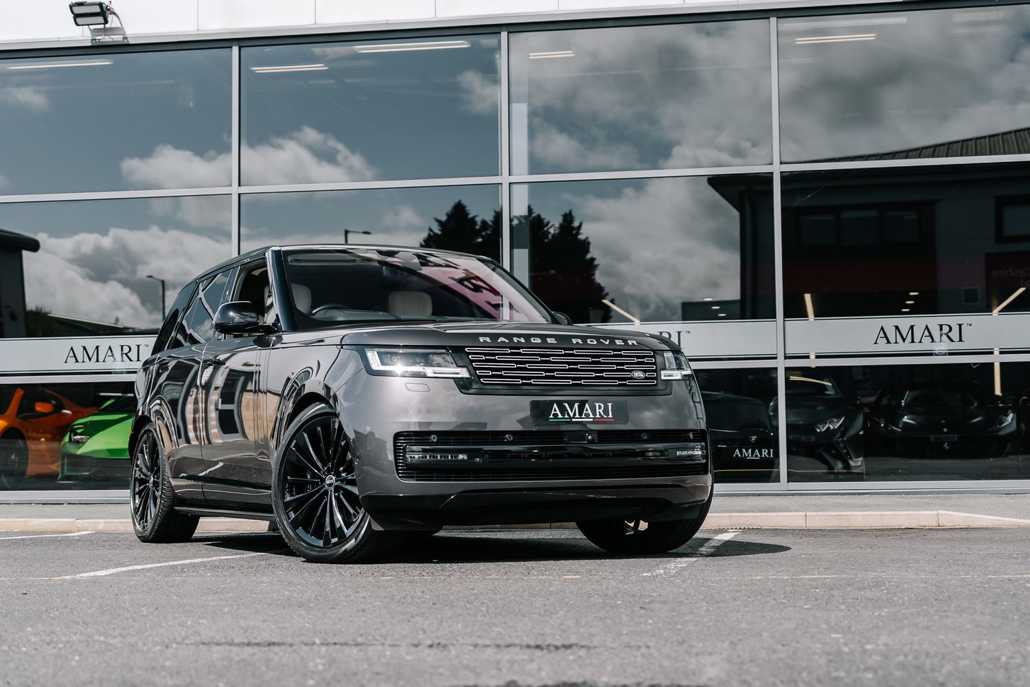 Land Rover Range Rover First Edition 4.4 P530 V8