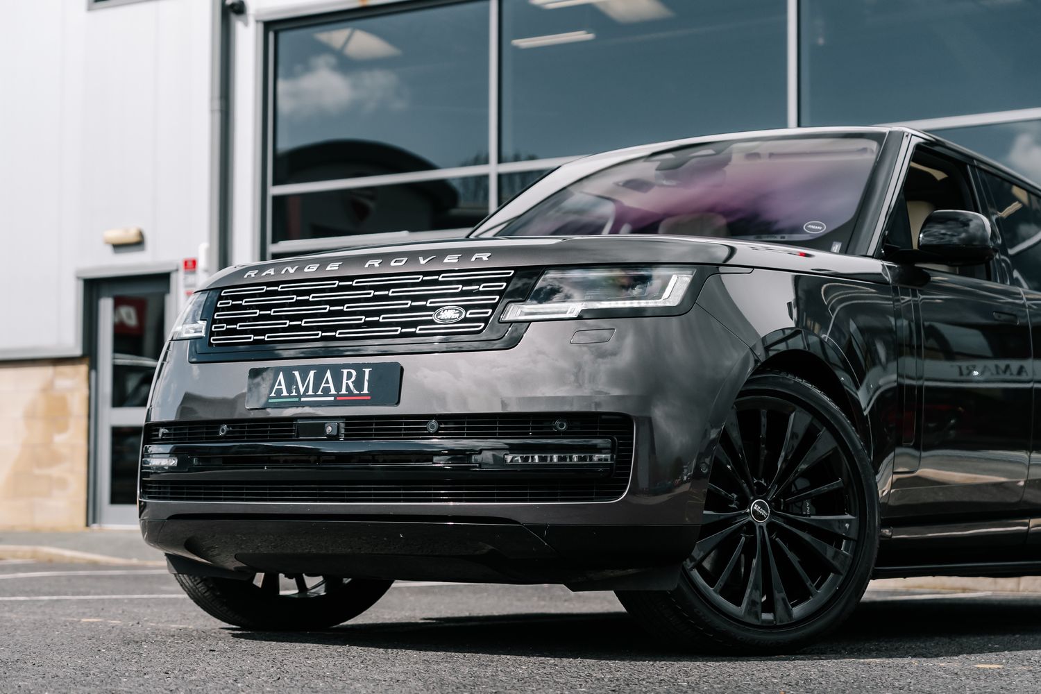 Land Rover Range Rover First Edition 4.4 P530 V8