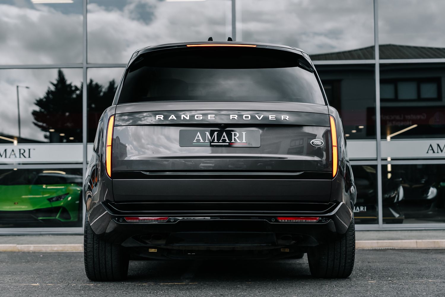 Land Rover Range Rover First Edition 4.4 P530 V8