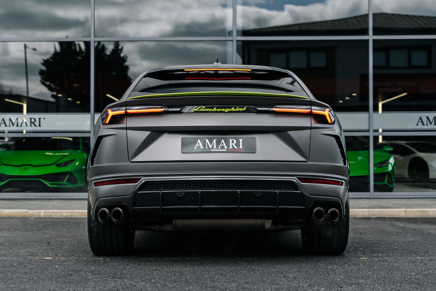 Lamborghini Urus Graphite Capsule