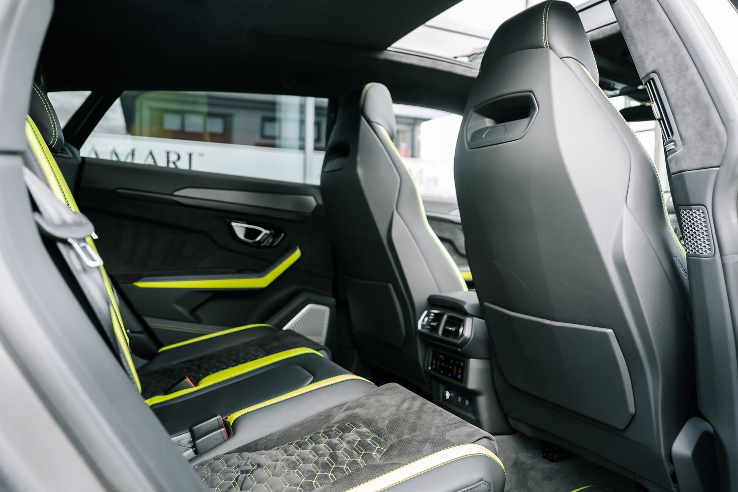 Lamborghini Urus Graphite Capsule