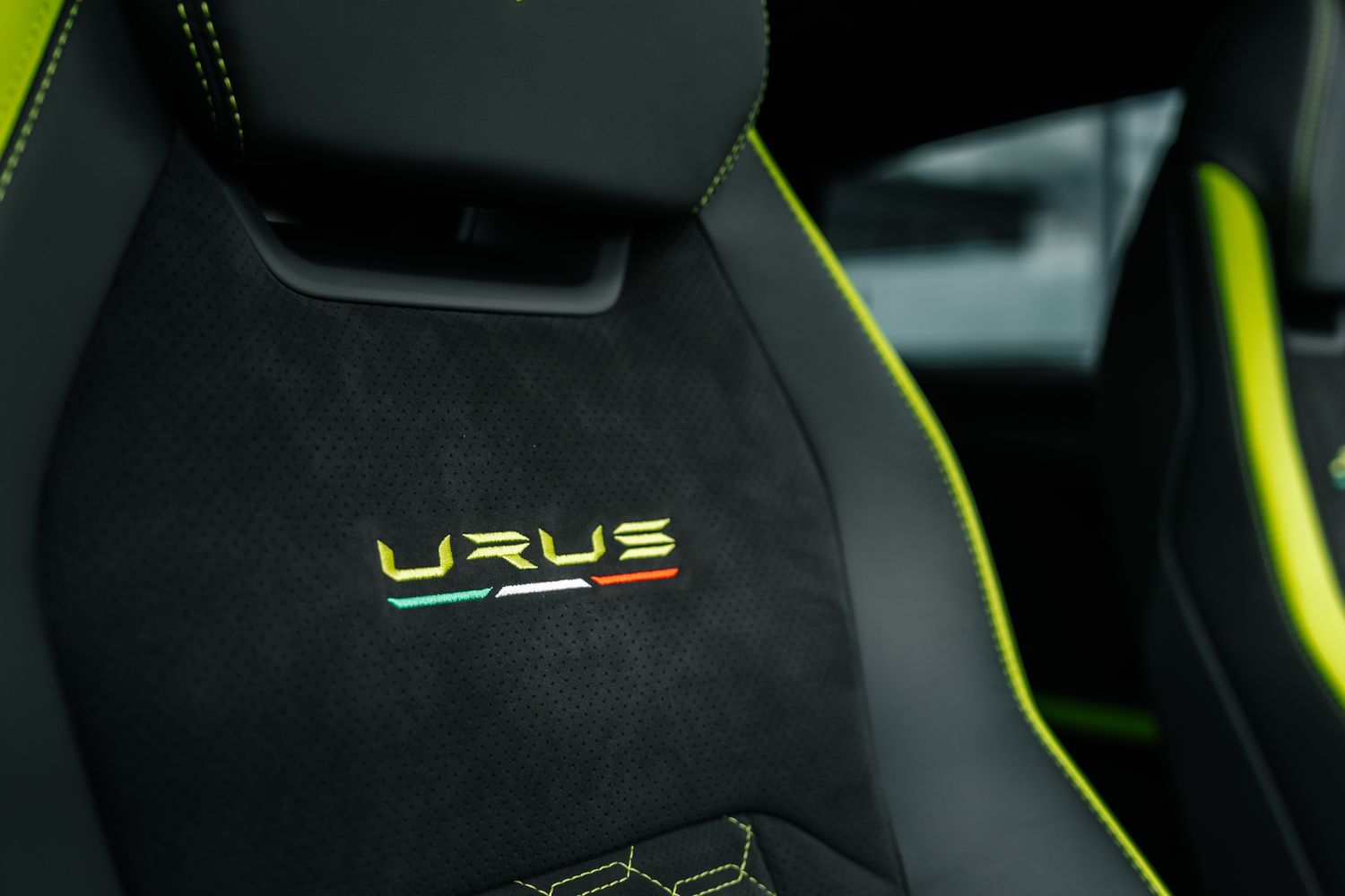 Lamborghini Urus Graphite Capsule
