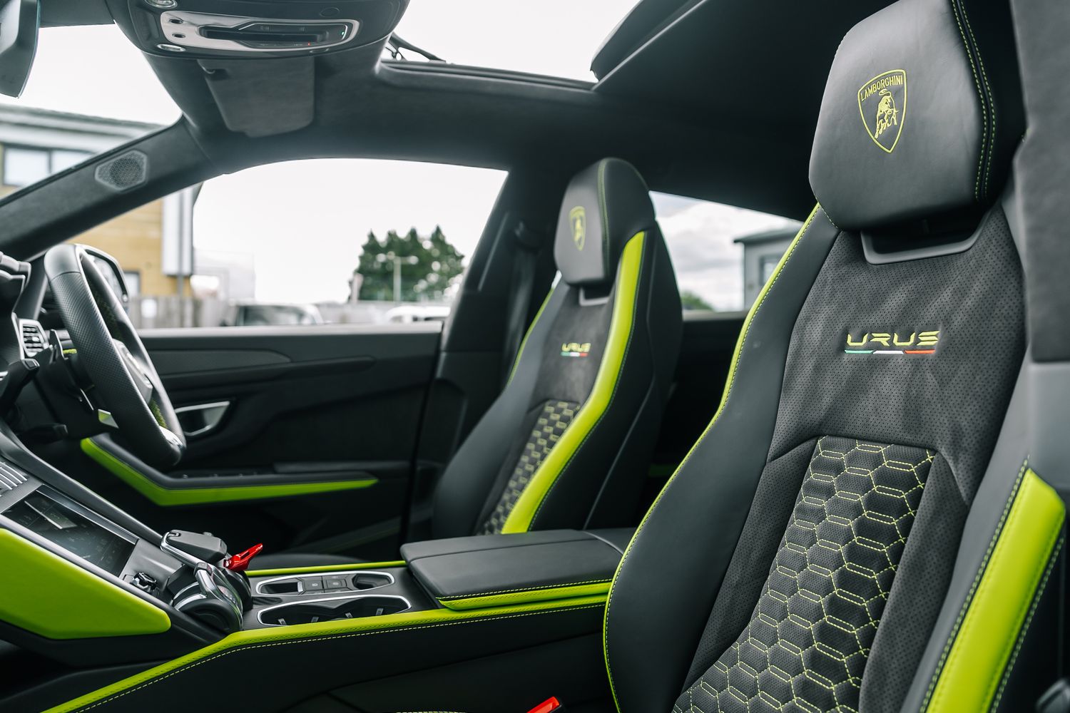 Lamborghini Urus Graphite Capsule