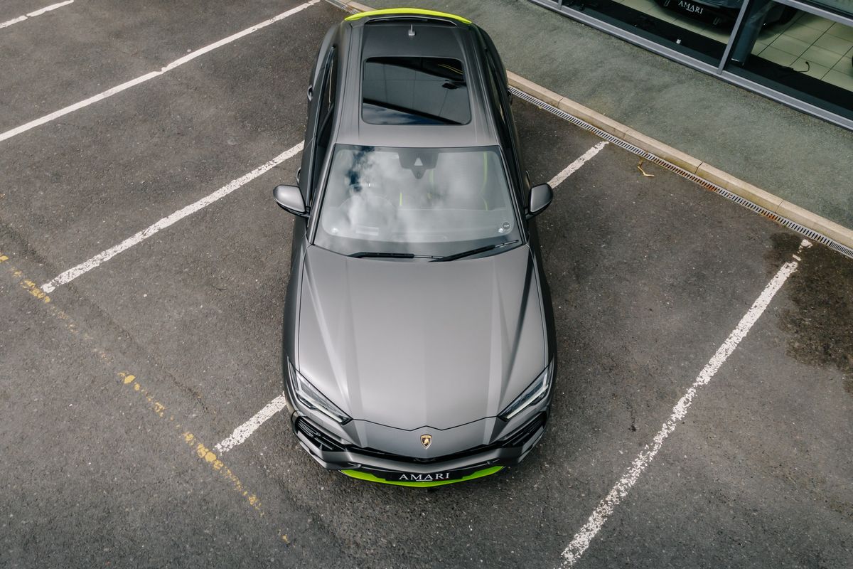 Lamborghini Urus Graphite Capsule