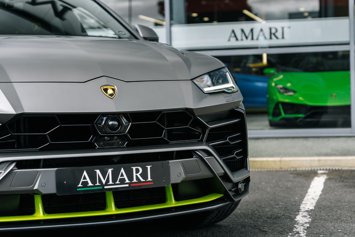 Lamborghini Urus Graphite Capsule
