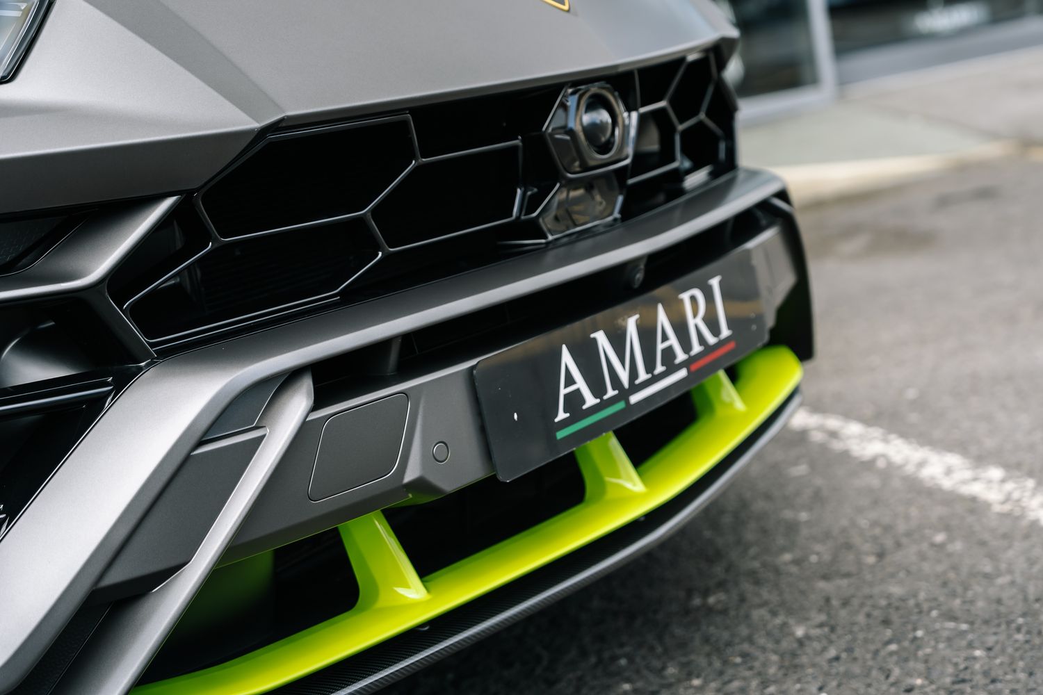 Lamborghini Urus Graphite Capsule