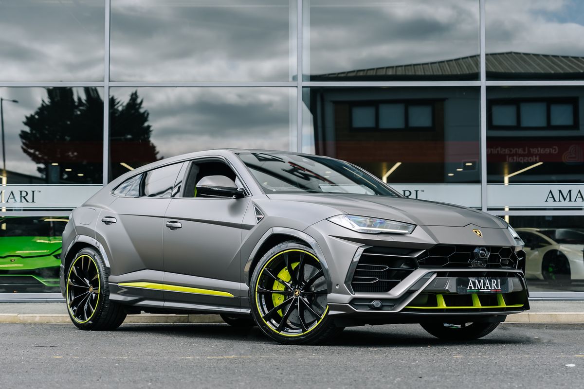 Lamborghini Urus Graphite Capsule