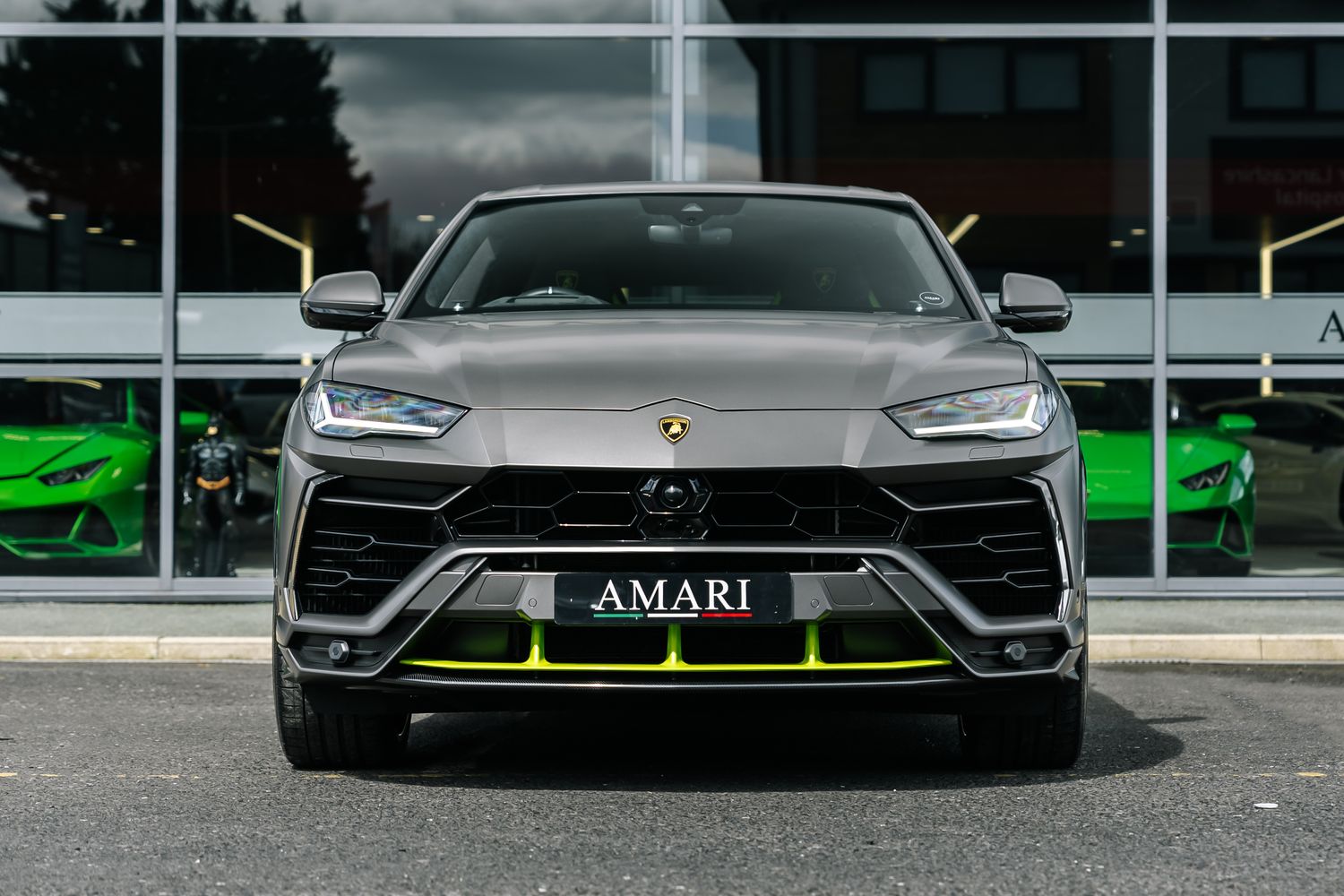 Lamborghini Urus Graphite Capsule