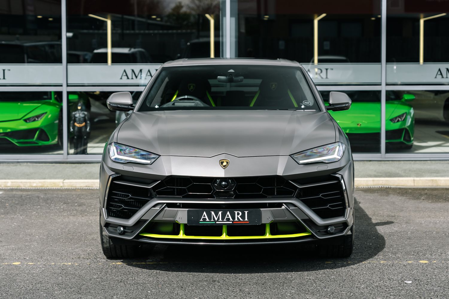 Lamborghini Urus Graphite Capsule