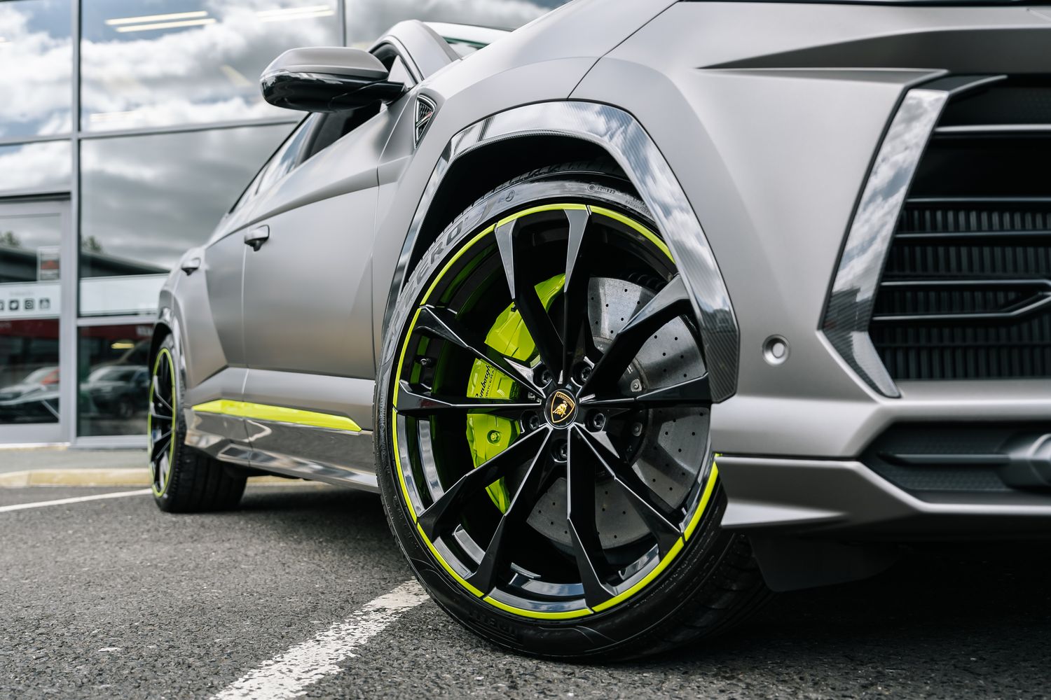 Lamborghini Urus Graphite Capsule
