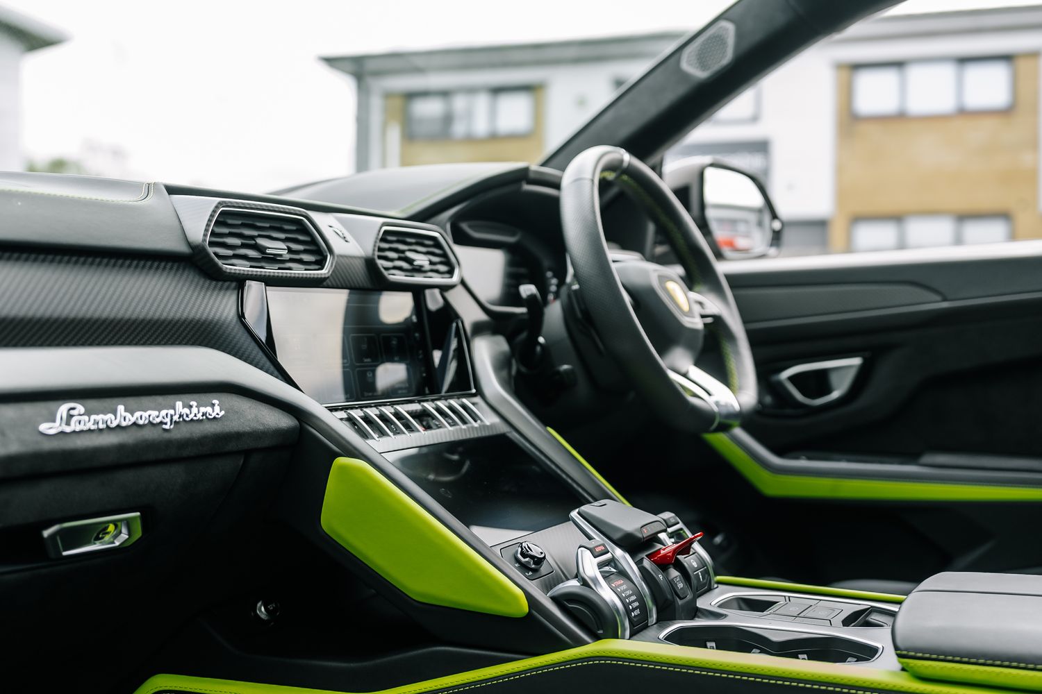 Lamborghini Urus Graphite Capsule
