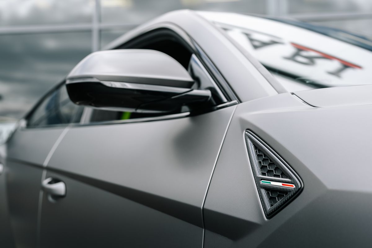 Lamborghini Urus Graphite Capsule