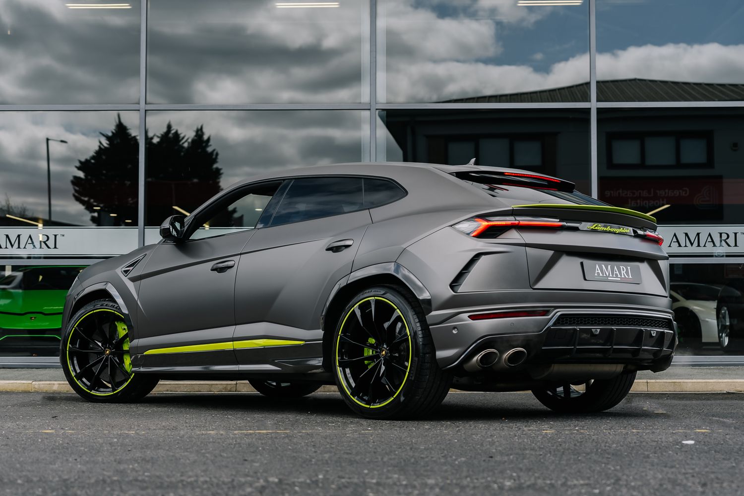 Lamborghini Urus Graphite Capsule