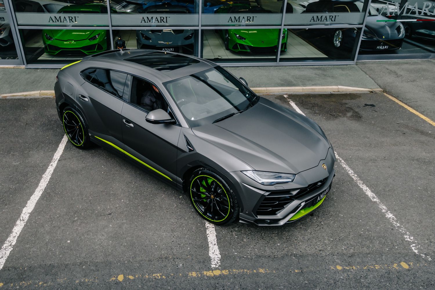 Lamborghini Urus Graphite Capsule