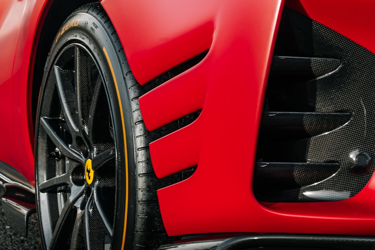 Ferrari 812 Competizione