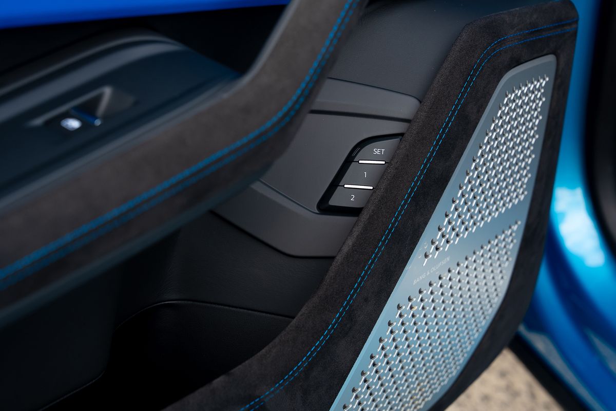LAMBORGHINI URUS V8 S S