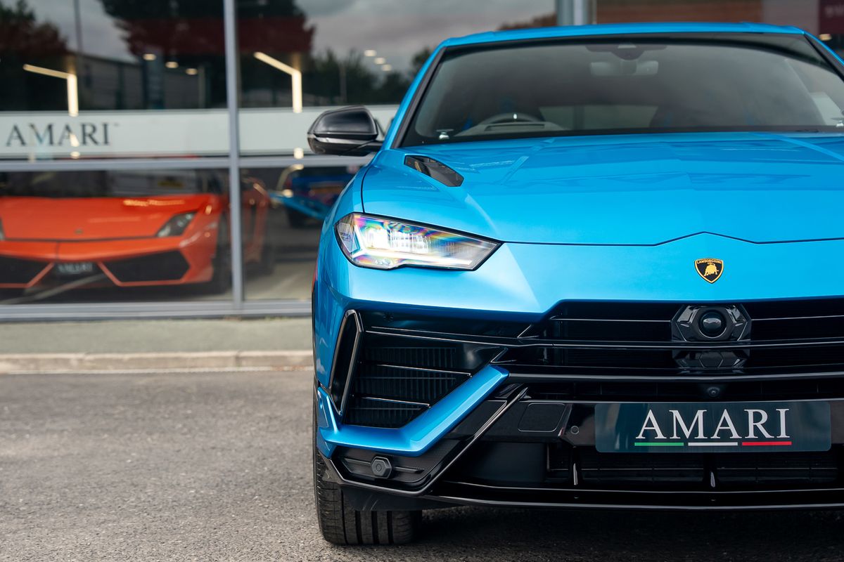 LAMBORGHINI URUS V8 S S
