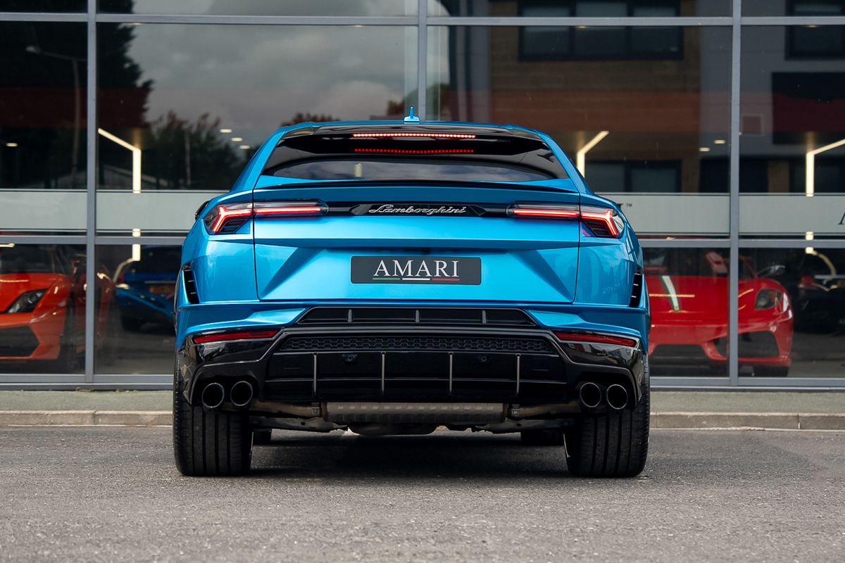LAMBORGHINI URUS V8 S S
