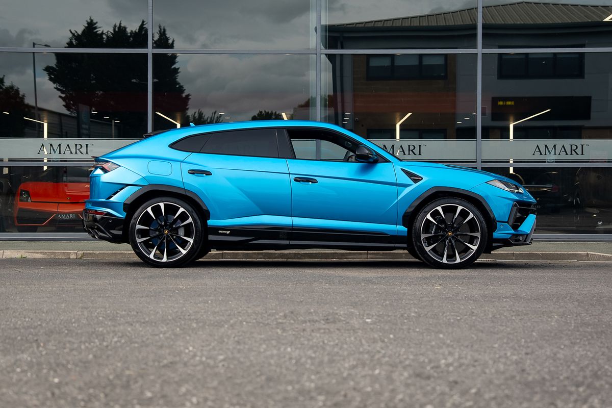 LAMBORGHINI URUS V8 S S
