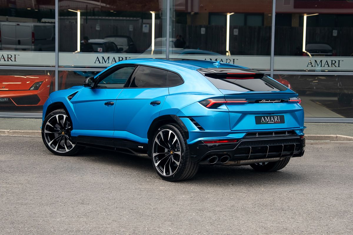 LAMBORGHINI URUS V8 S S