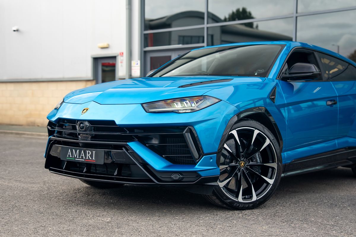 LAMBORGHINI URUS V8 S S