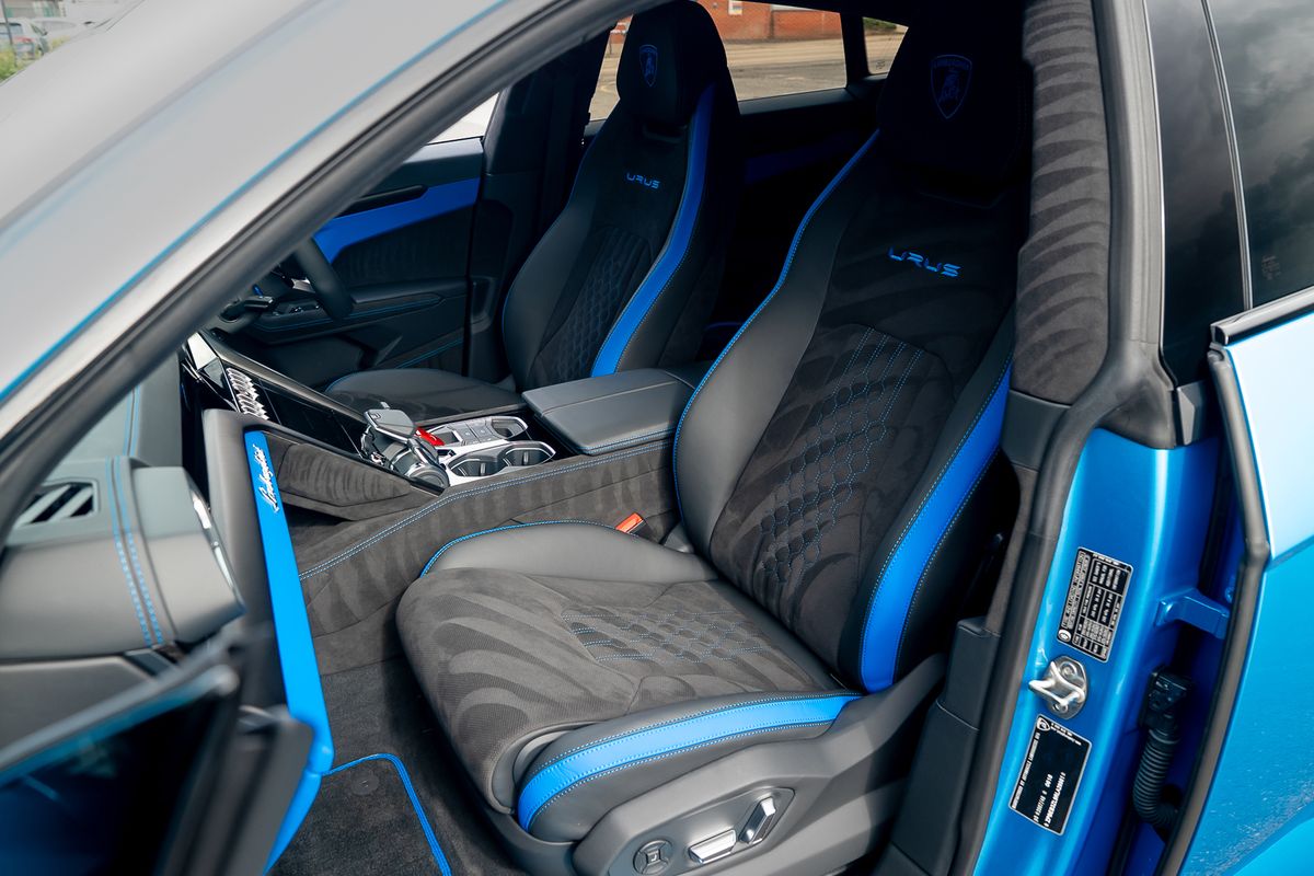 LAMBORGHINI URUS V8 S S