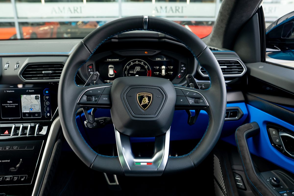 LAMBORGHINI URUS V8 S S