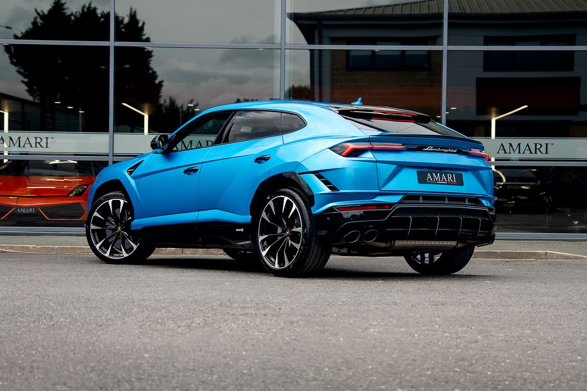 LAMBORGHINI URUS V8 S S