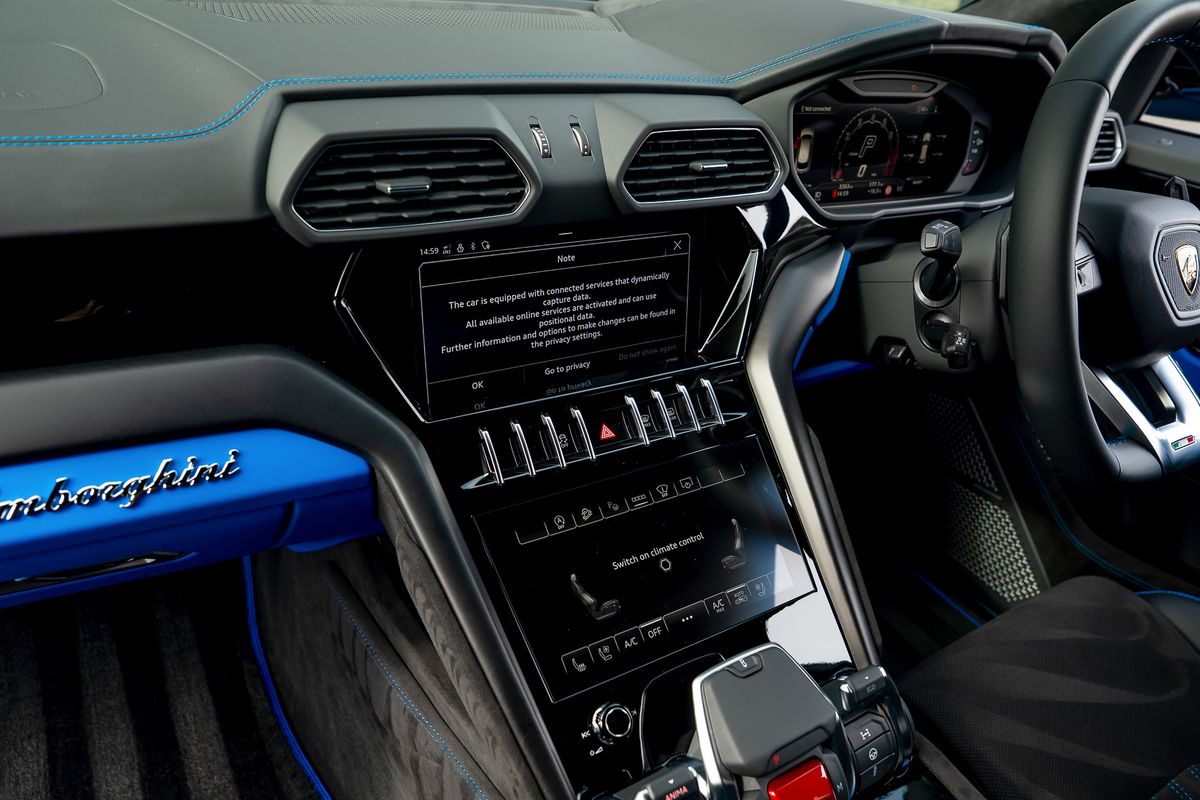 LAMBORGHINI URUS V8 S S