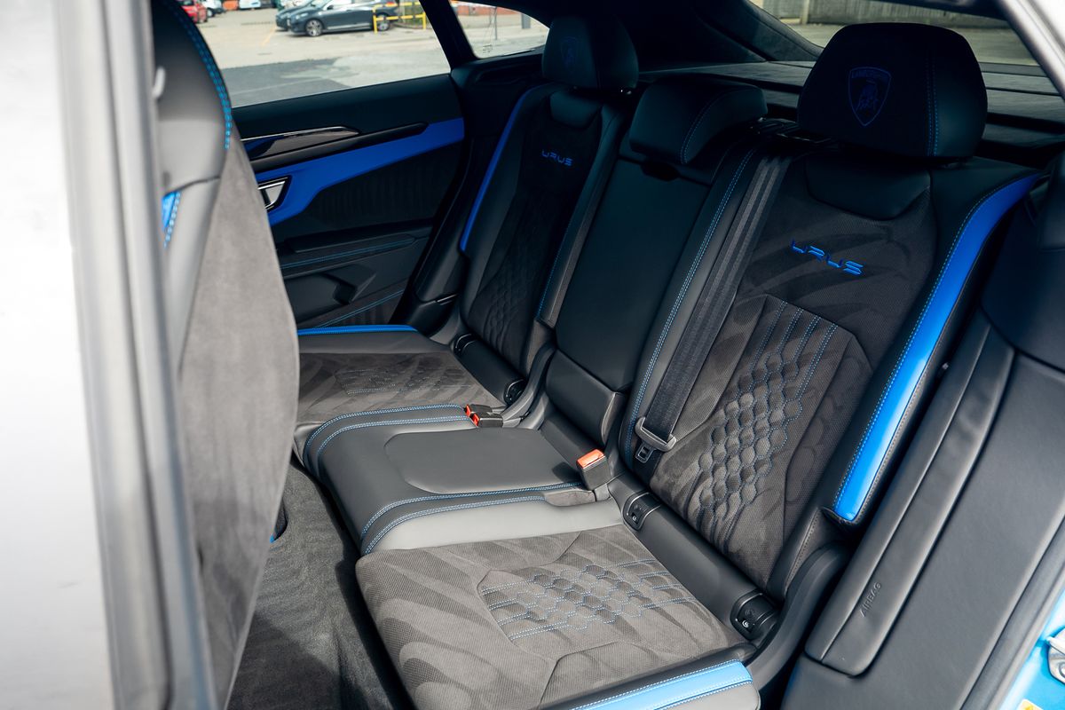 LAMBORGHINI URUS V8 S S
