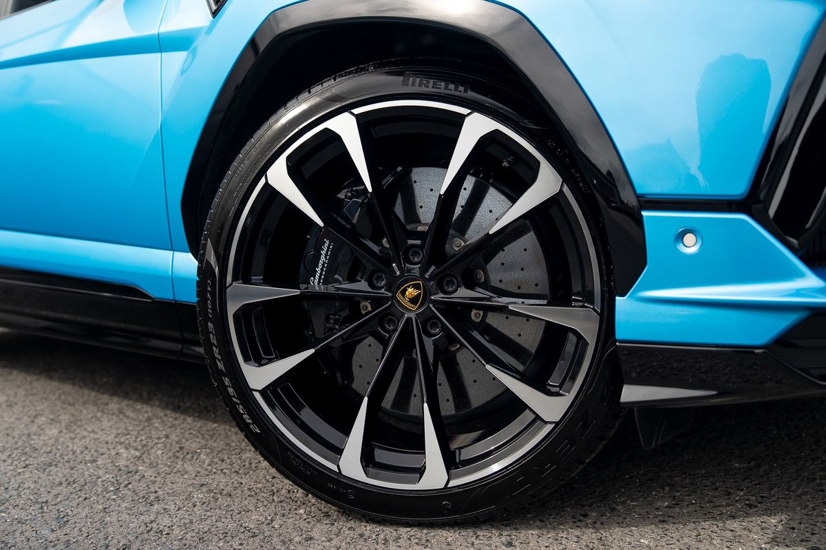 LAMBORGHINI URUS V8 S S