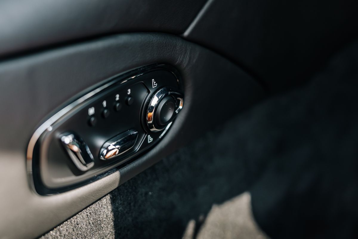 Aston Martin DBS Superleggera V12 - DBS 59 Special Edition
