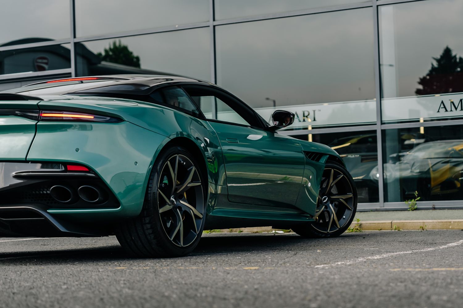 Aston Martin DBS Superleggera V12 - DBS 59 Special Edition