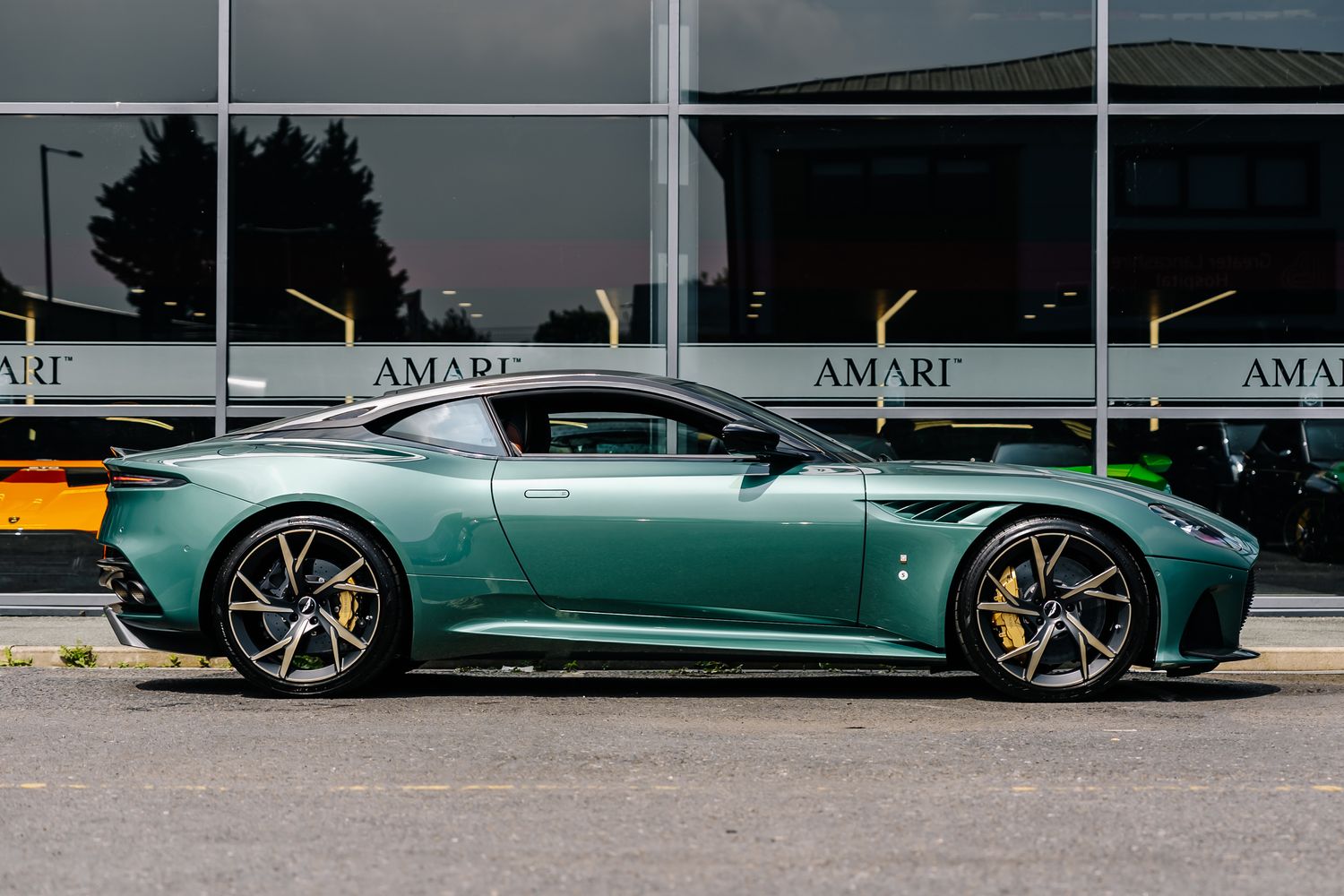 Aston Martin DBS Superleggera V12 - DBS 59 Special Edition