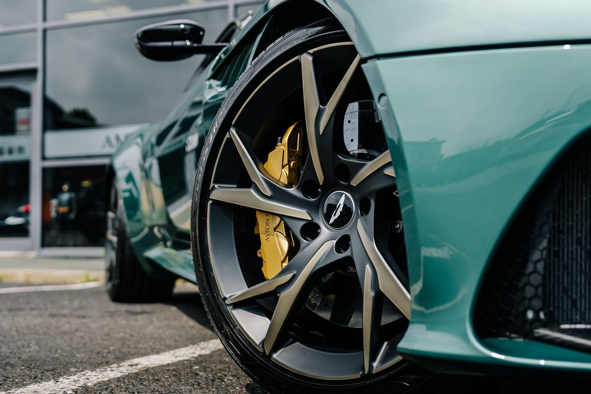Aston Martin DBS Superleggera V12 - DBS 59 Special Edition