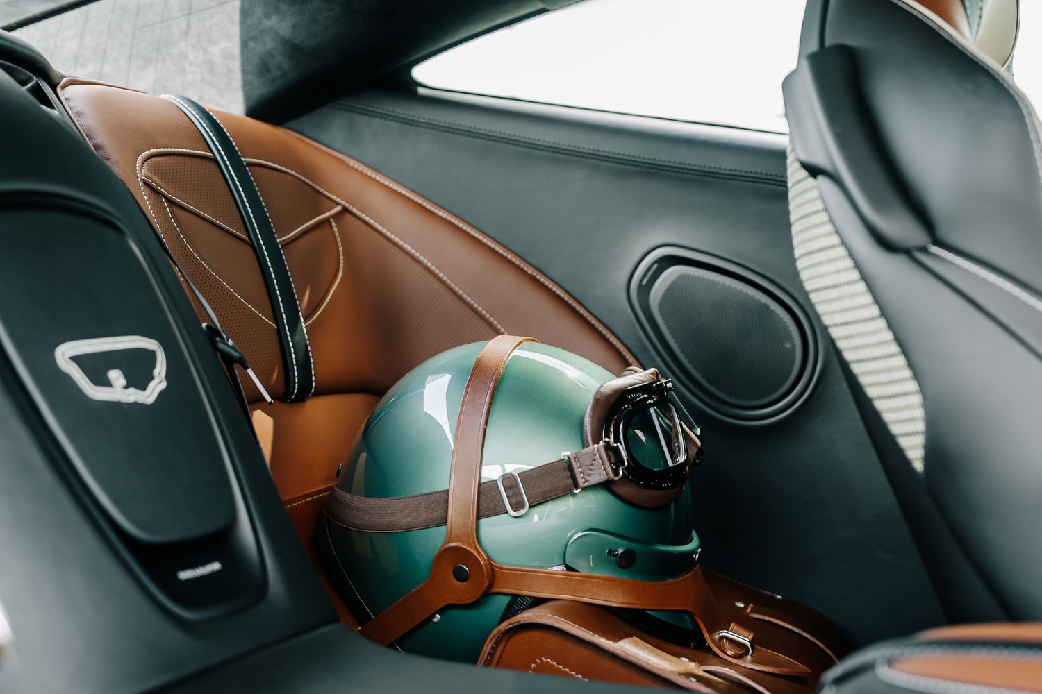 Aston Martin DBS Superleggera V12 - DBS 59 Special Edition