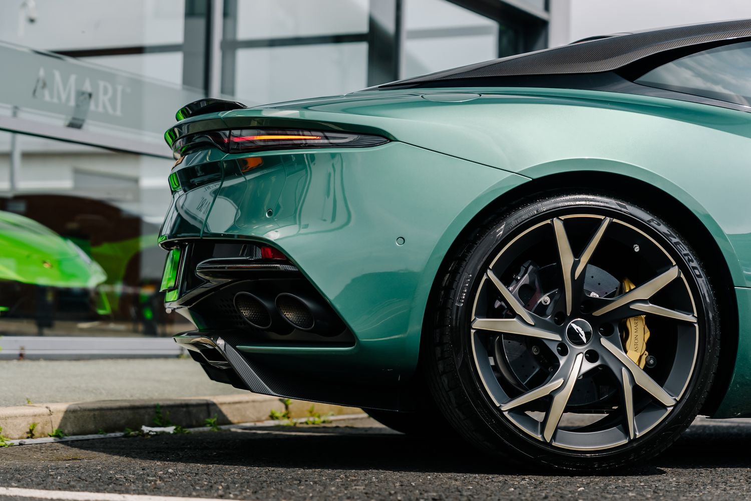 Aston Martin DBS Superleggera V12 - DBS 59 Special Edition