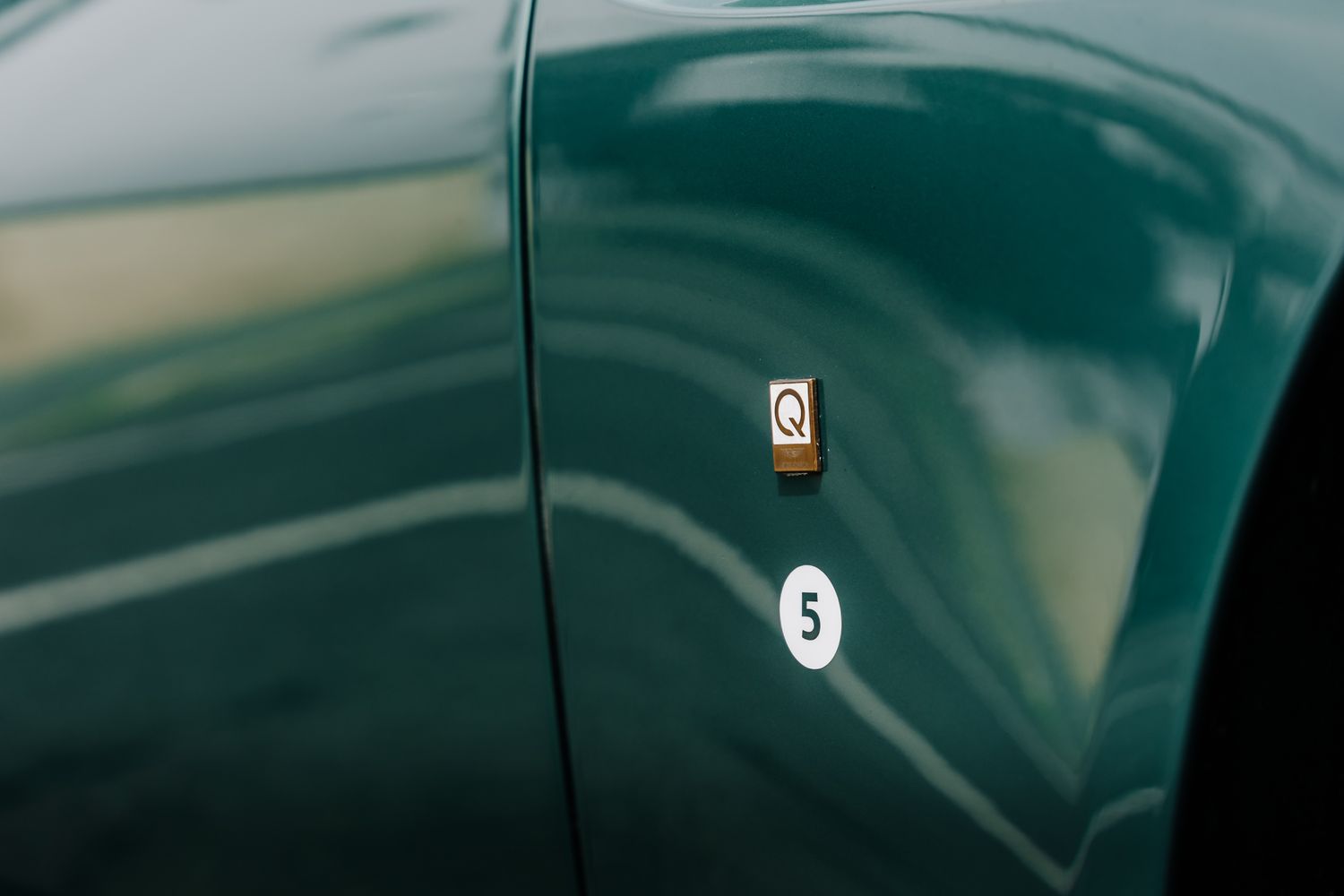 Aston Martin DBS Superleggera V12 - DBS 59 Special Edition