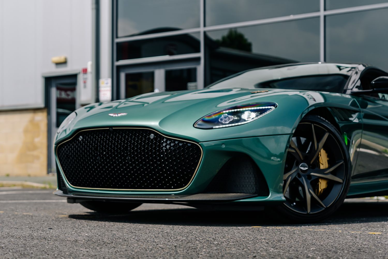 Aston Martin DBS Superleggera V12 - DBS 59 Special Edition