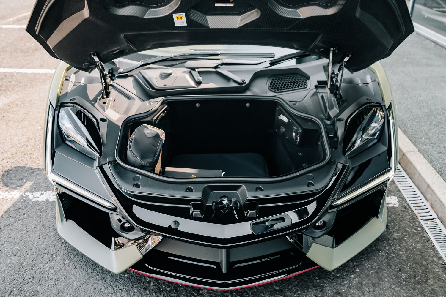 Lamborghini Revuelto