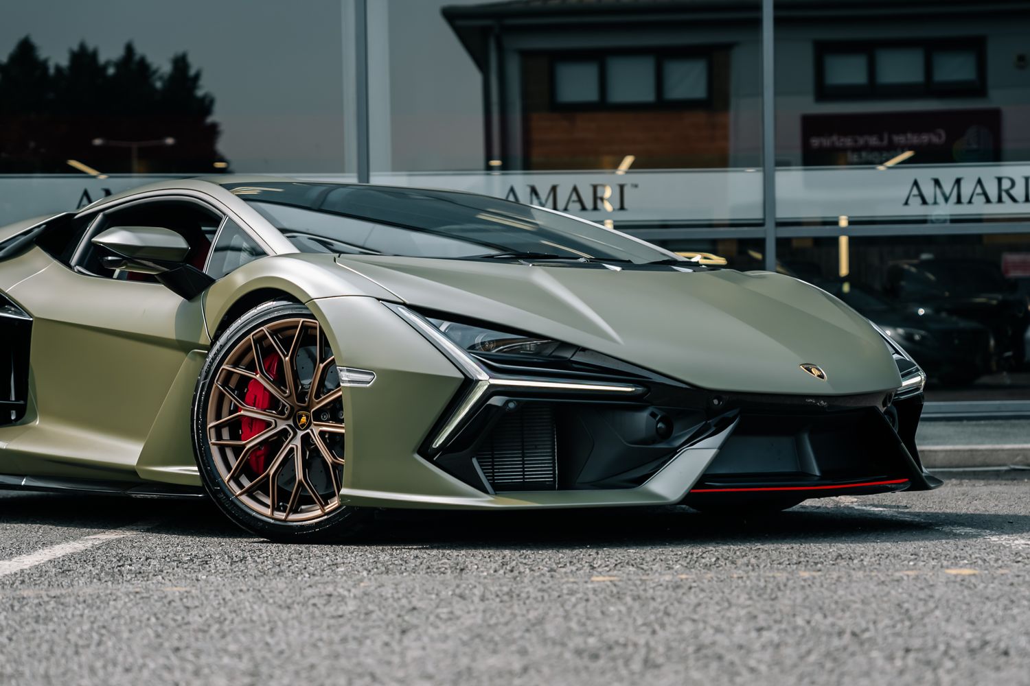 Lamborghini Revuelto